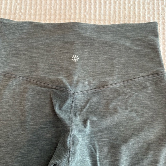 Athleta Elation High Rise tight - Picture 2 of 3